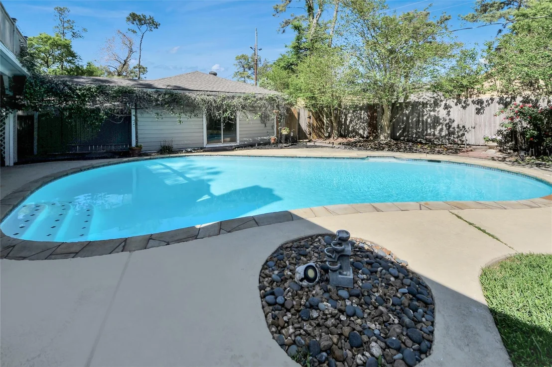 Photo of 18010 Bambriar Drive