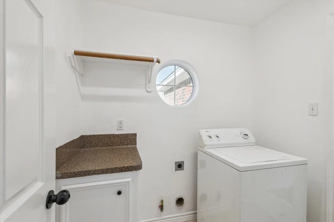 Photo of 109 Moonspinner