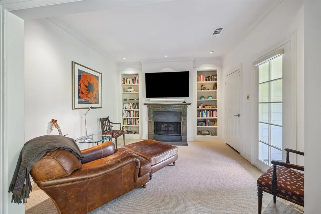 Photo of 18 Pinewold Circle