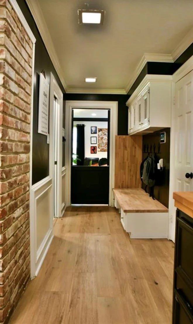 Photo of 5518 Three Oaks Circle