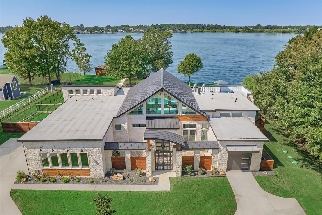 Photo of 9228 Lake Conroe Drive