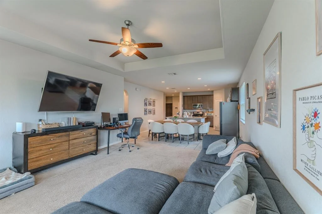Photo of 17619 Harbourfront Road