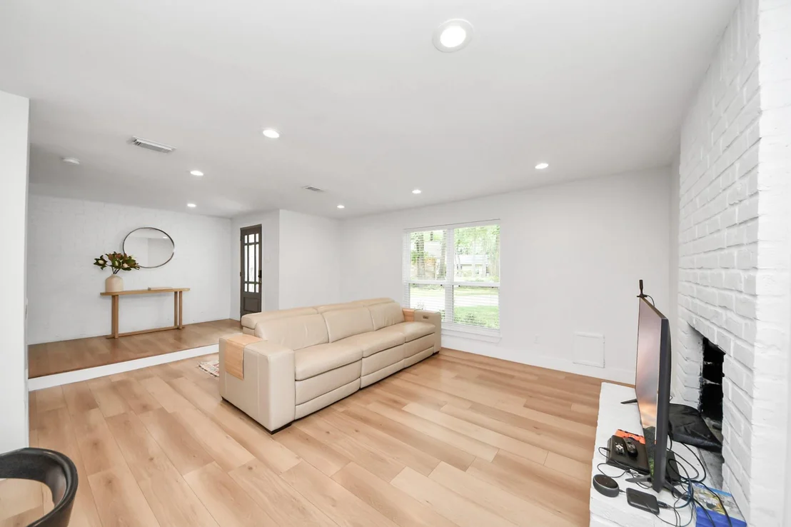 Photo of 6 Yewleaf Court