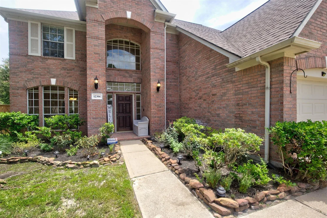 Photo of 12306 Millvan Drive