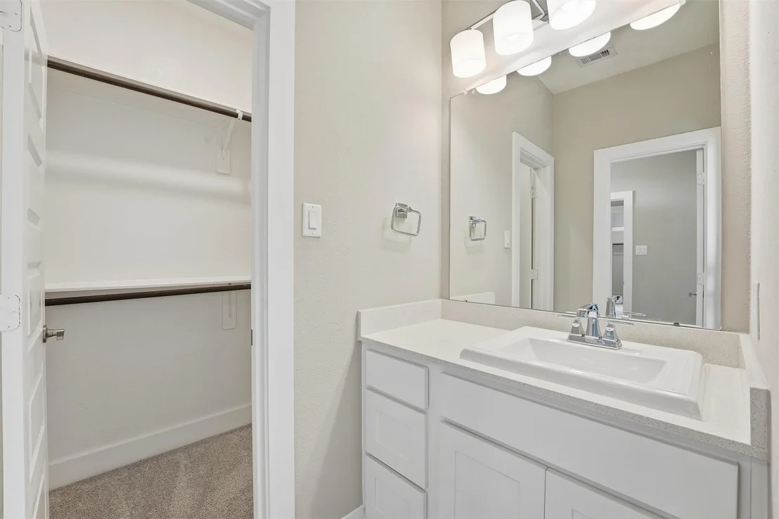 Photo of 4715 Lake Crest Drive