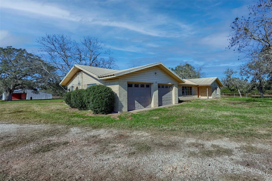 Photo of 1168 County Road 450