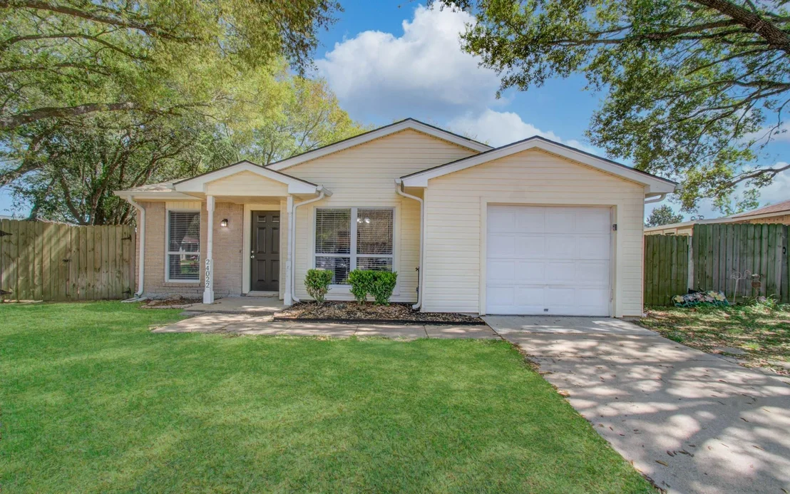 Photo of 24022 Four Sixes Lane