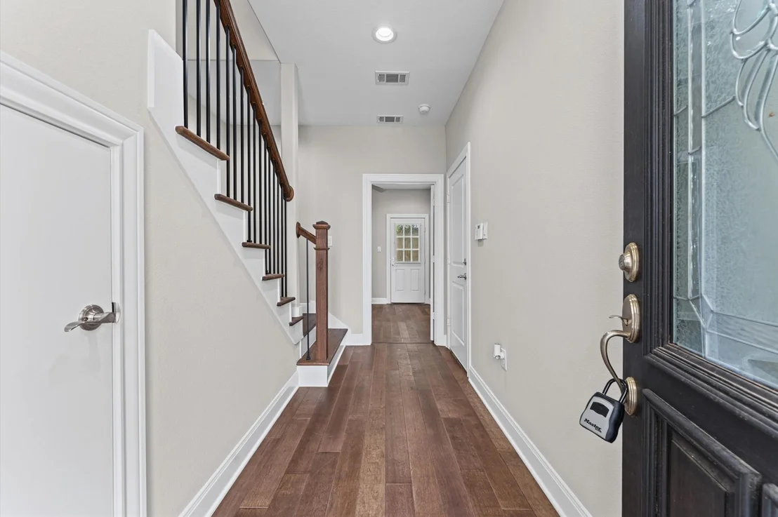 Photo of 3339 Beverly Forest Drive