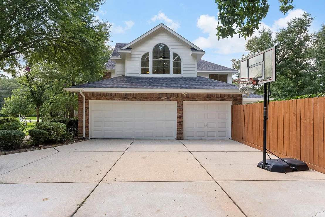 Photo of 13276 Brookfield Lane