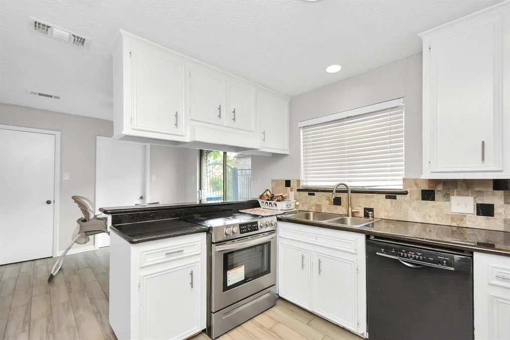 Photo of 3003 Ashford Trail Drive