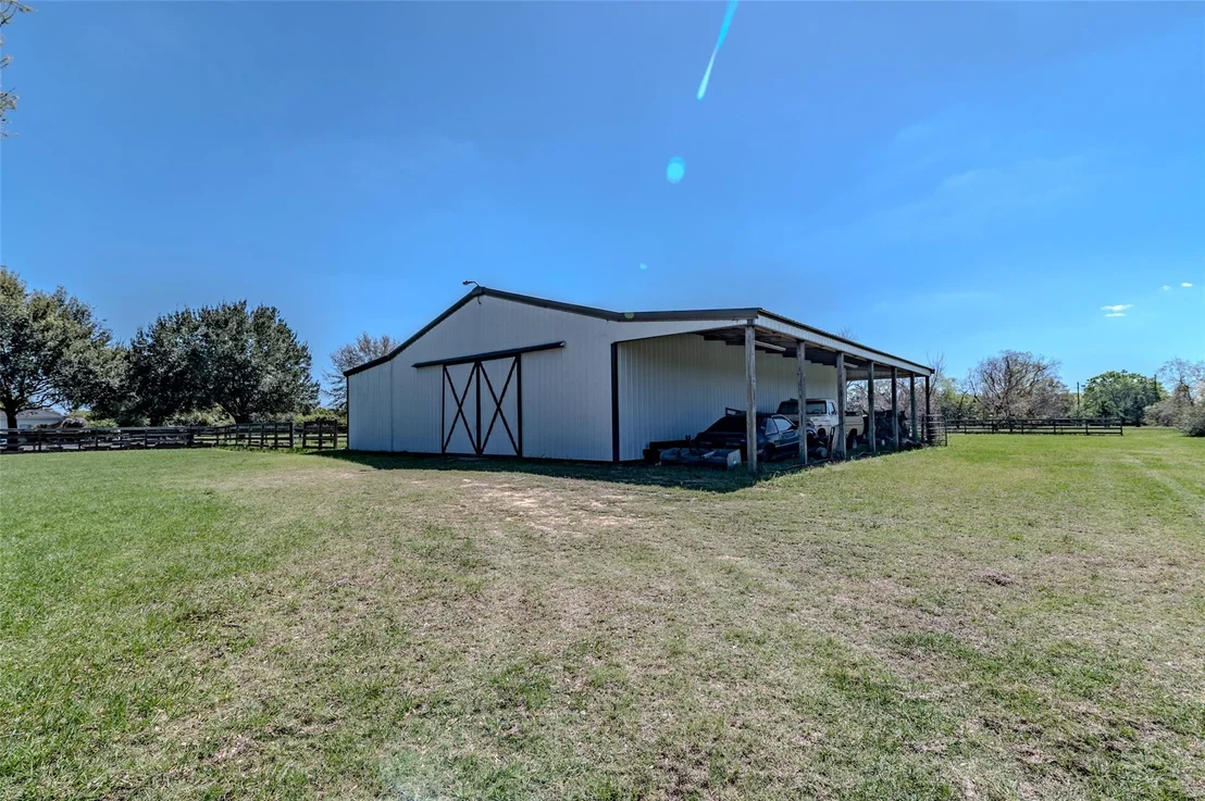 Photo of 17631 Huffmeister Road