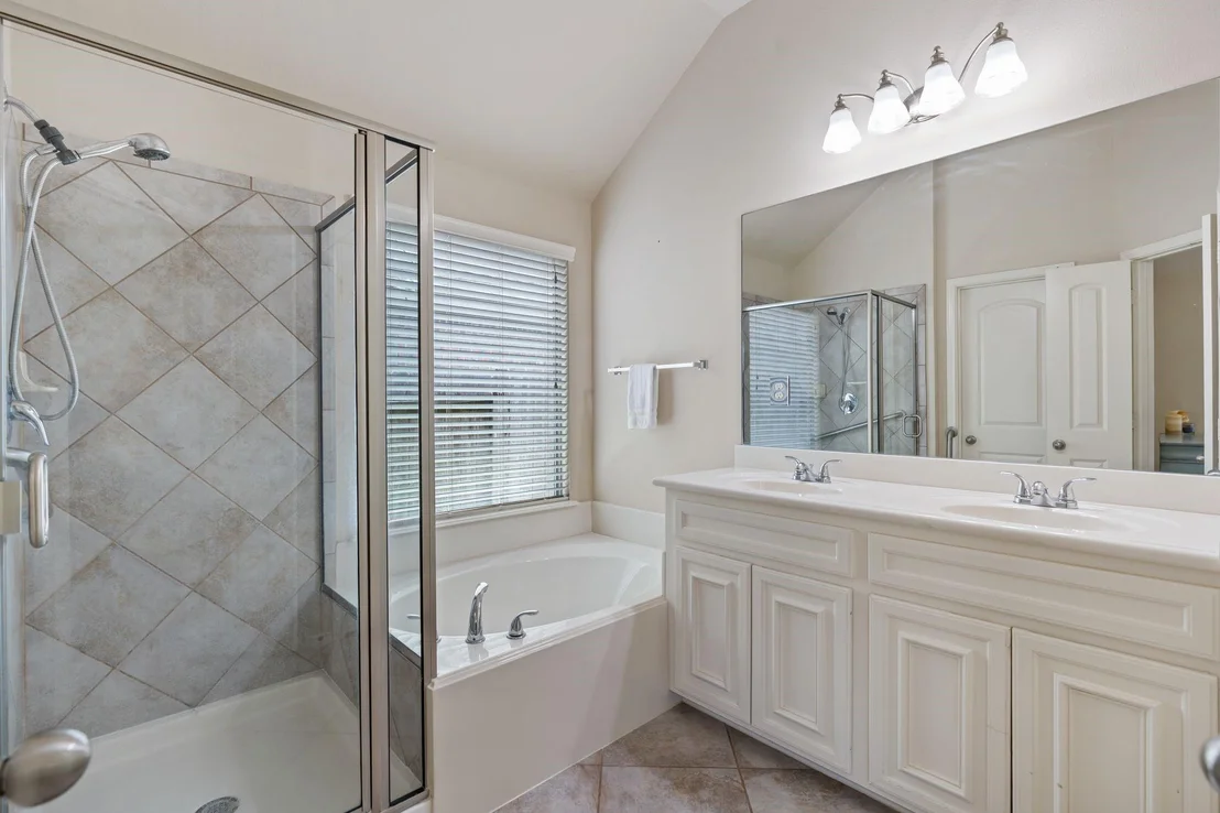 Photo of 2606 Silverton Bend