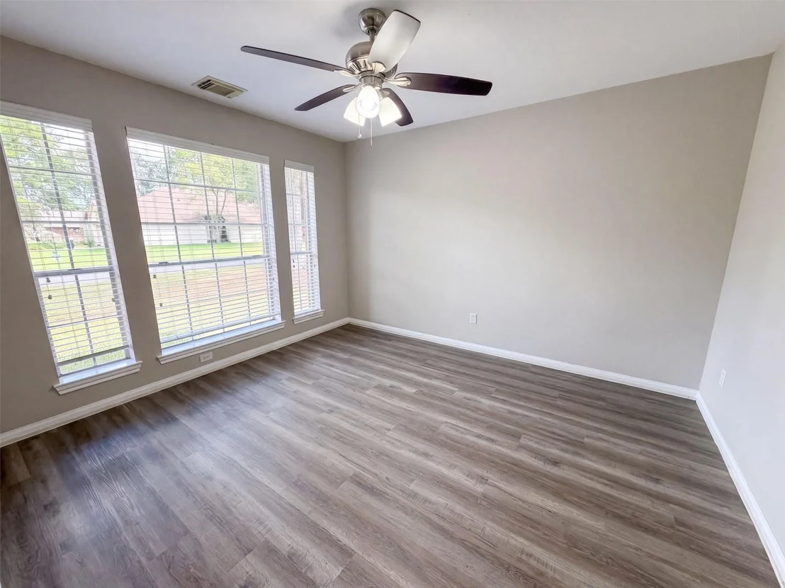 Photo of 12159 Hawthorne Drive