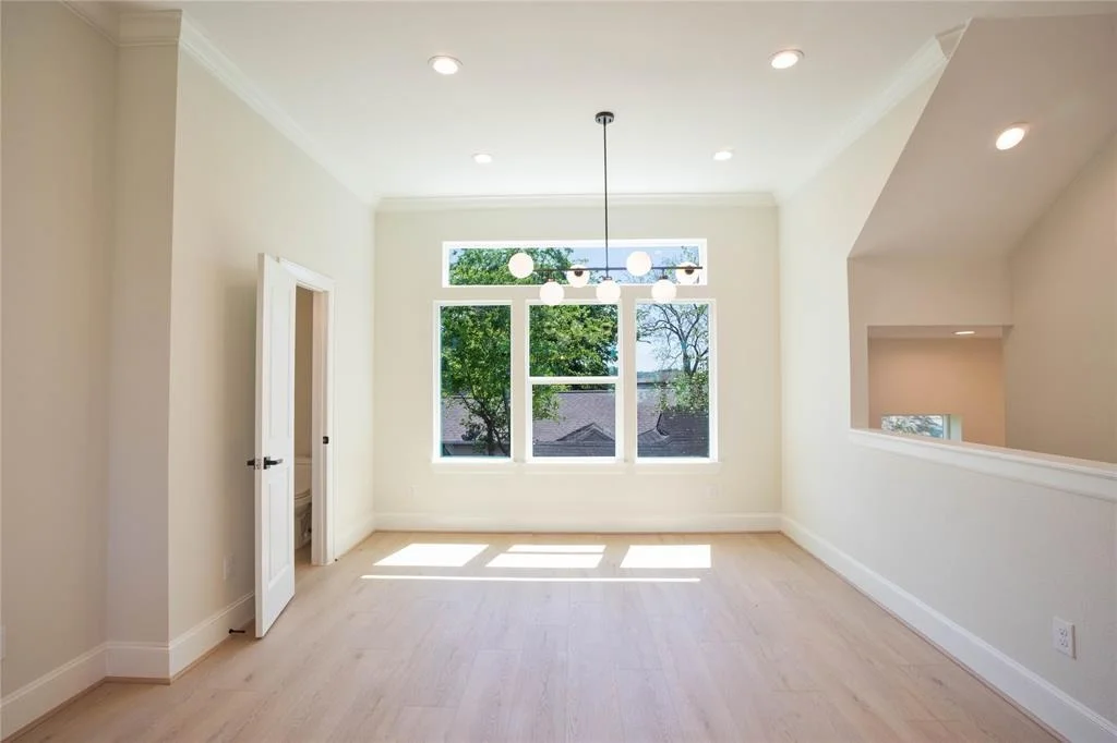 Photo of 2117 Sauer