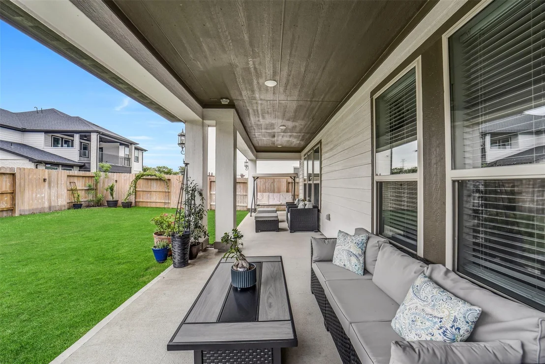 Photo of 9210 Lowell Cliff Drive
