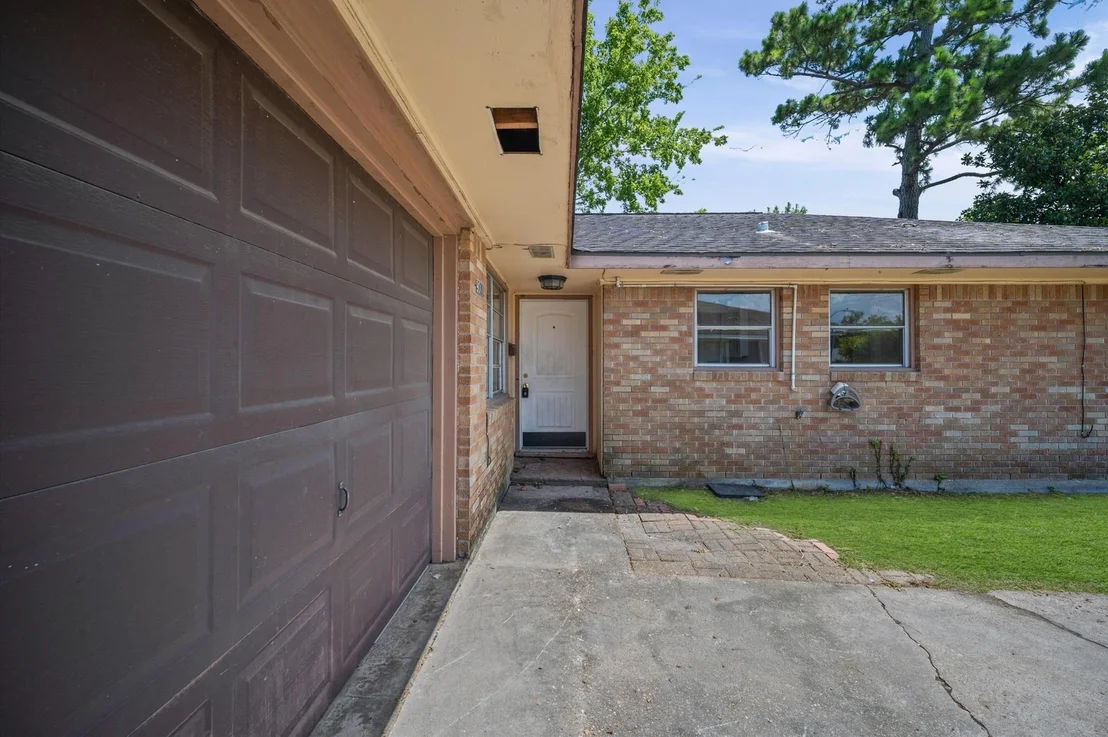 Photo of 9011 Sandpiper Drive
