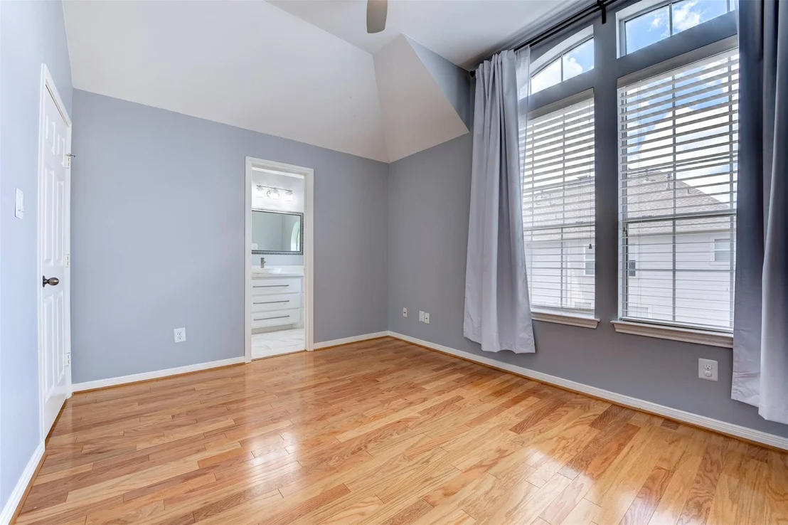Photo of Unit D at 34 Waugh Drive