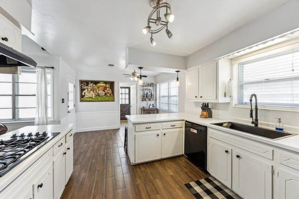 Photo of 12315 Whittington Drive