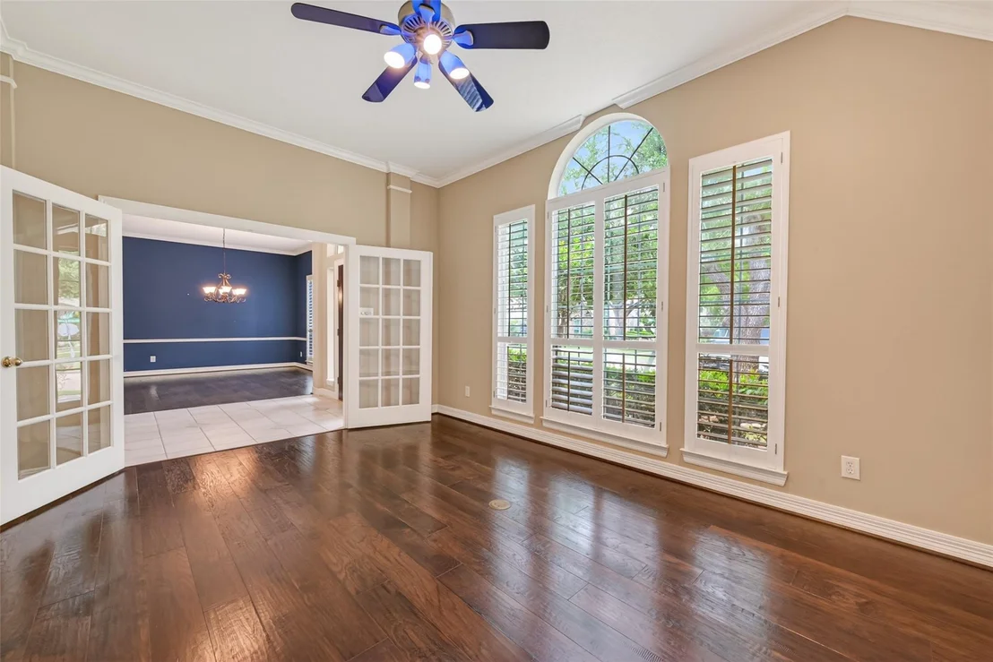 Photo of 1202 Waterside Estates Circle