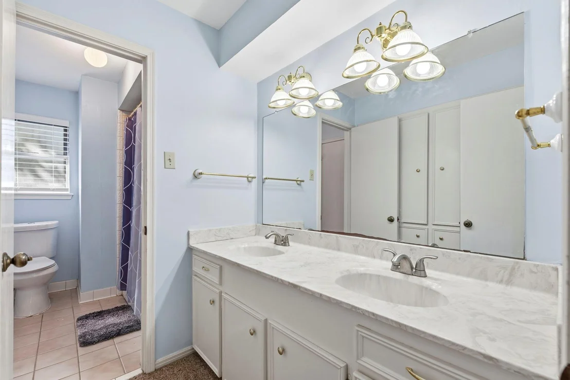 Photo of 17603 Loring Lane