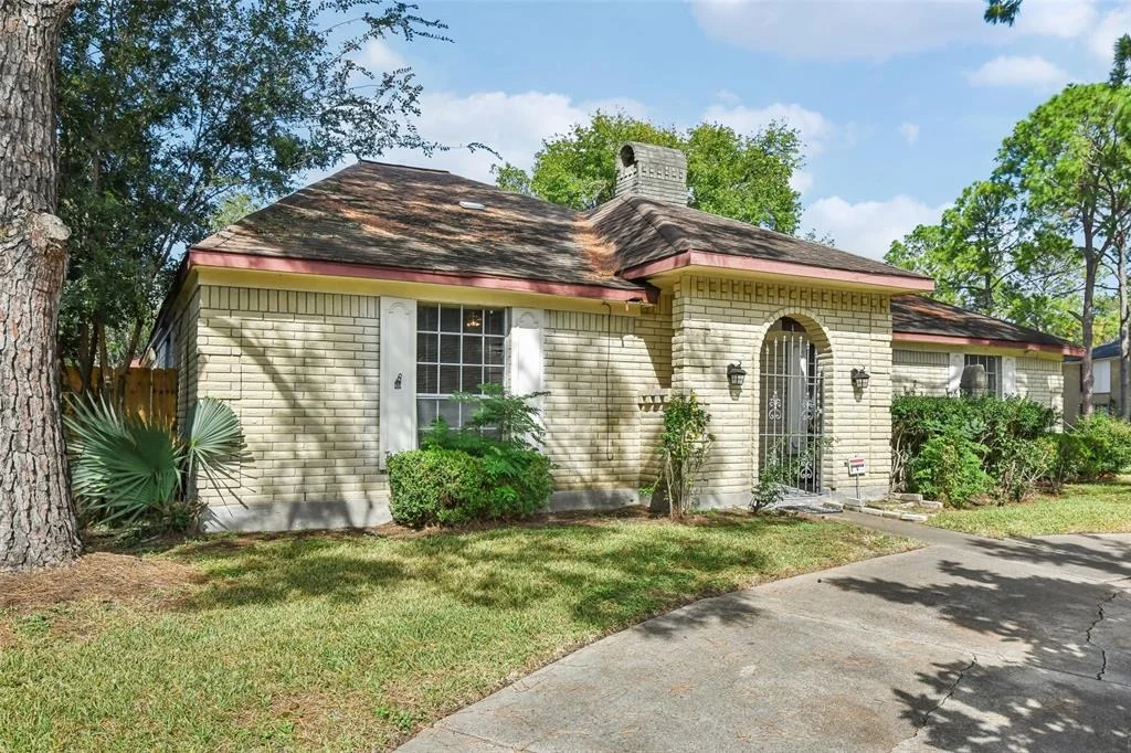 Photo of 5502 Moss Glenn Lane
