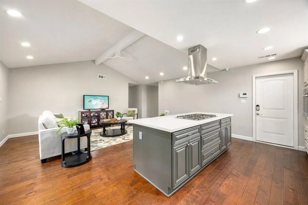 Photo of 10718 Dunlap Street