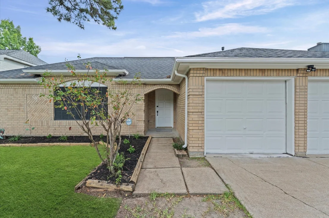 Photo of 17523 Hamilwood Drive