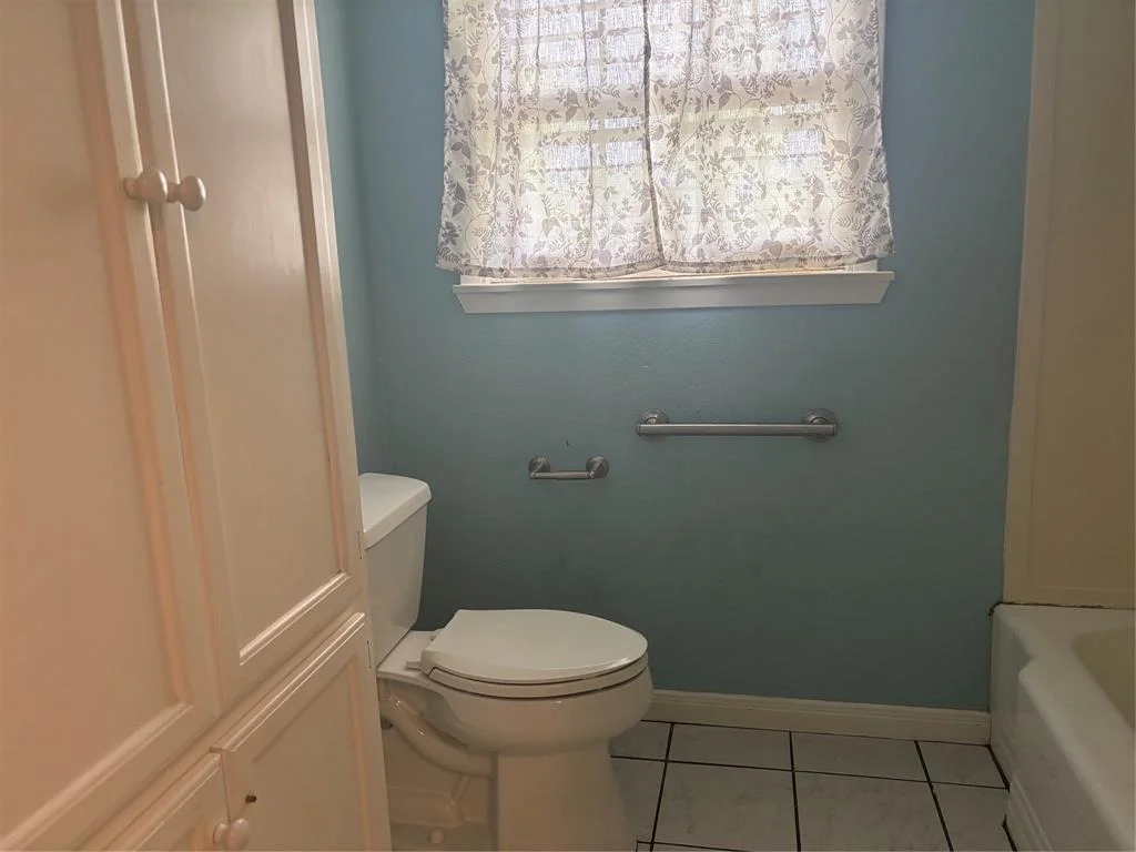 Photo of 612 Honeysuckle Drive
