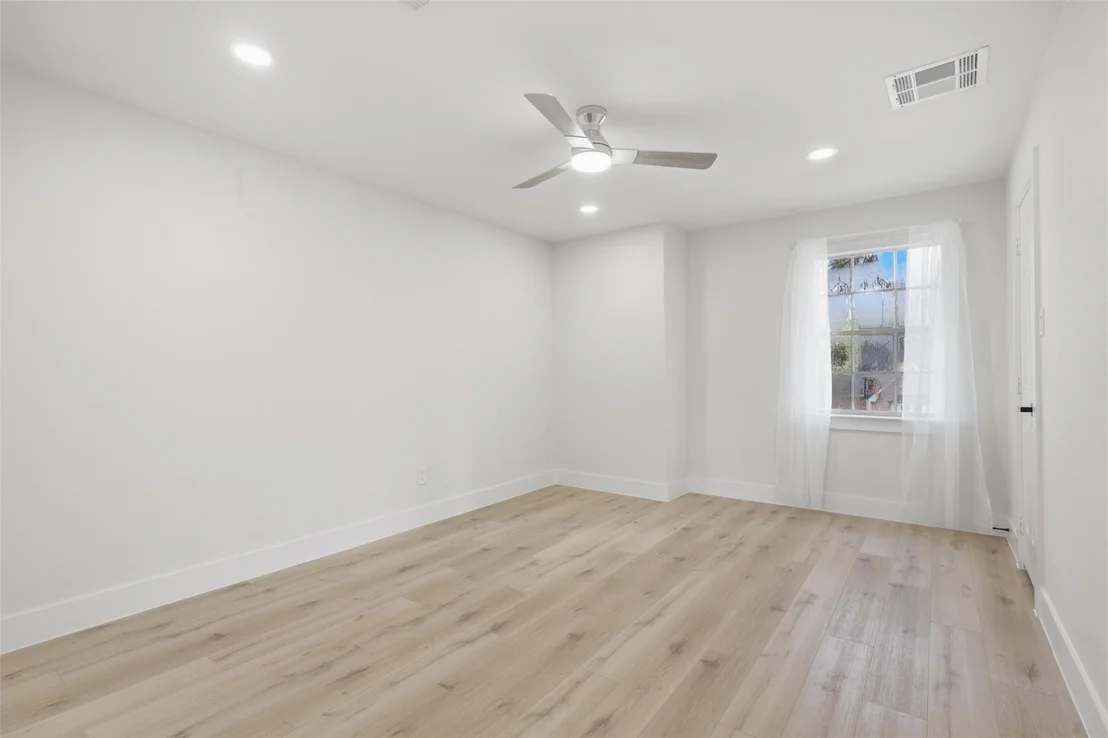 Photo of 8119 Pine Green Lane