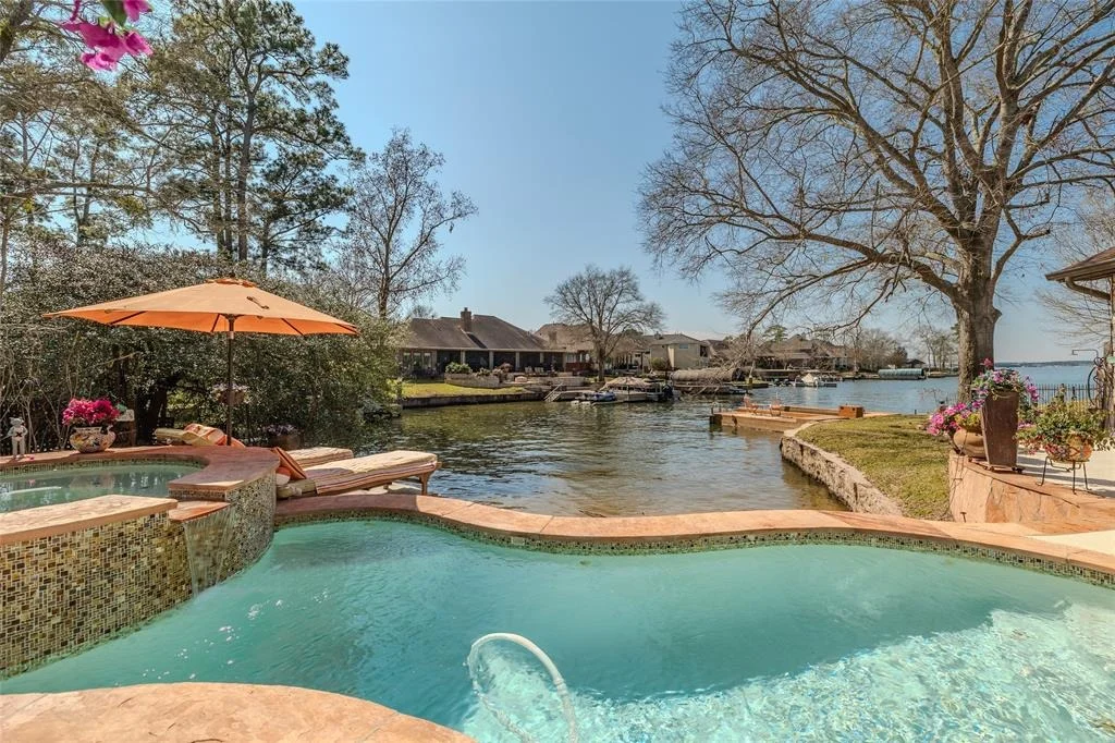 Photo of 7291 Edgewater Drive