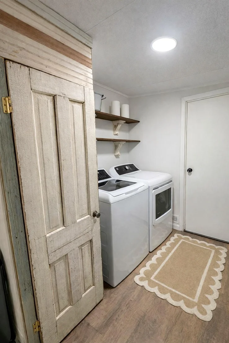 Photo of 7031 Red Rock Road