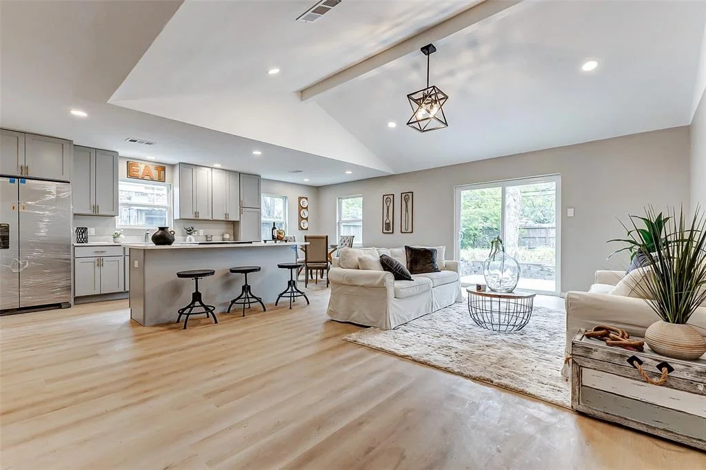 Photo of 6018 Benning Drive