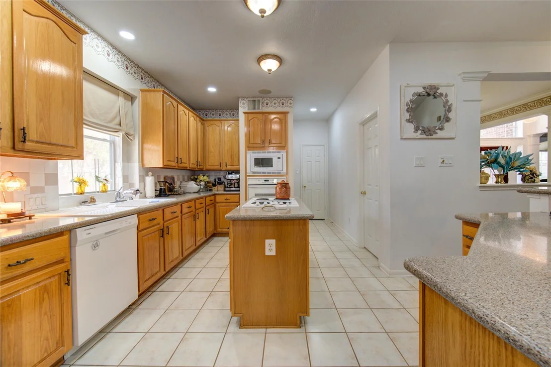 Photo of 16803 Sandestine Drive
