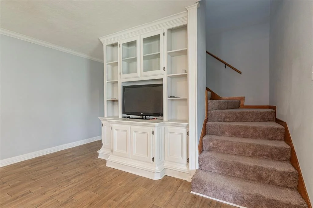 Photo of 1050 Royal Oak Drive