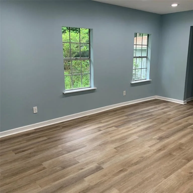 Photo of 134 W Oak Shadows