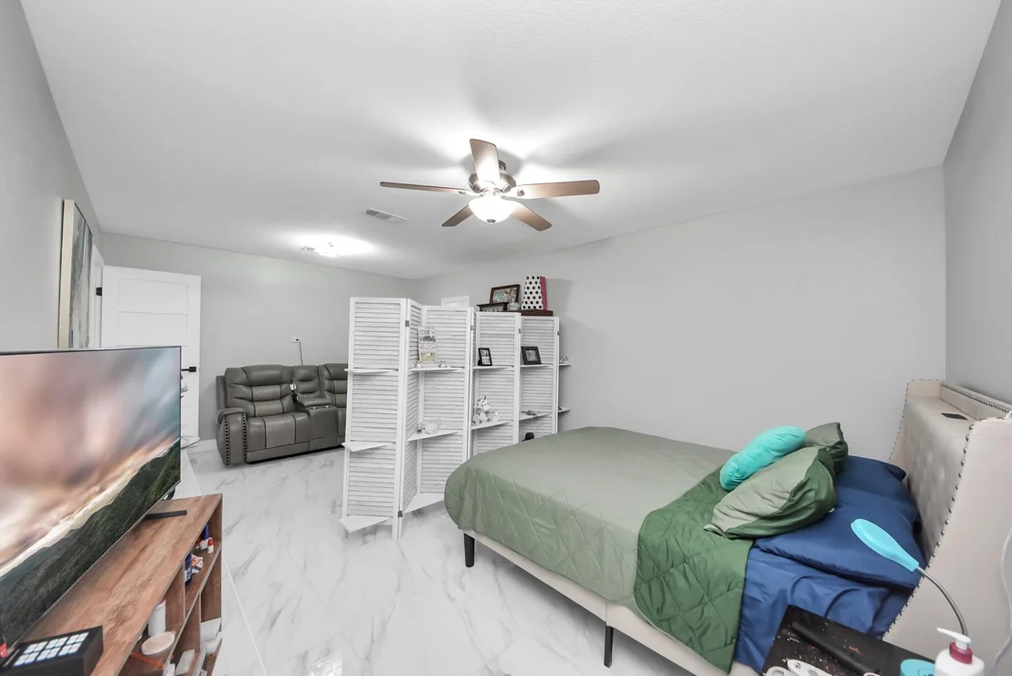 Photo of 6115 Pine Lakes Drive