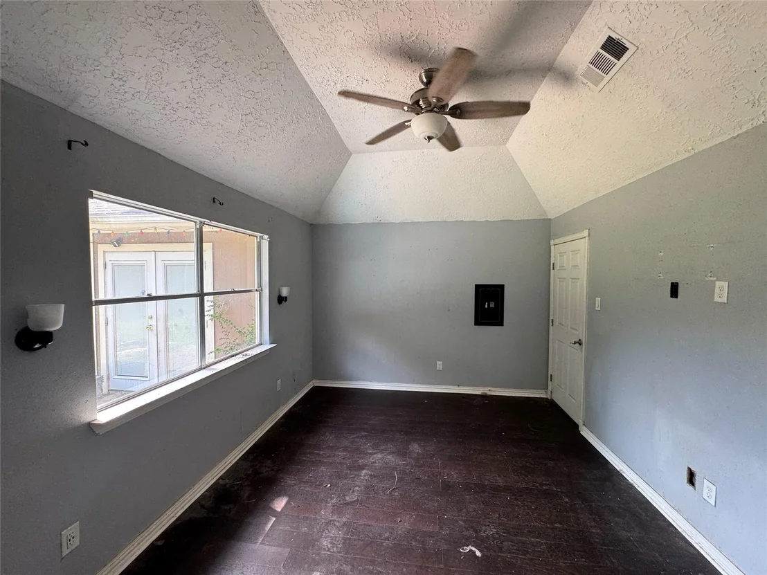 Photo of 4514 Beechcraft Street