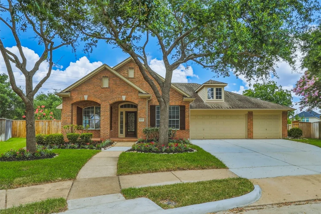 Photo of 8015 Ravens Point Drive