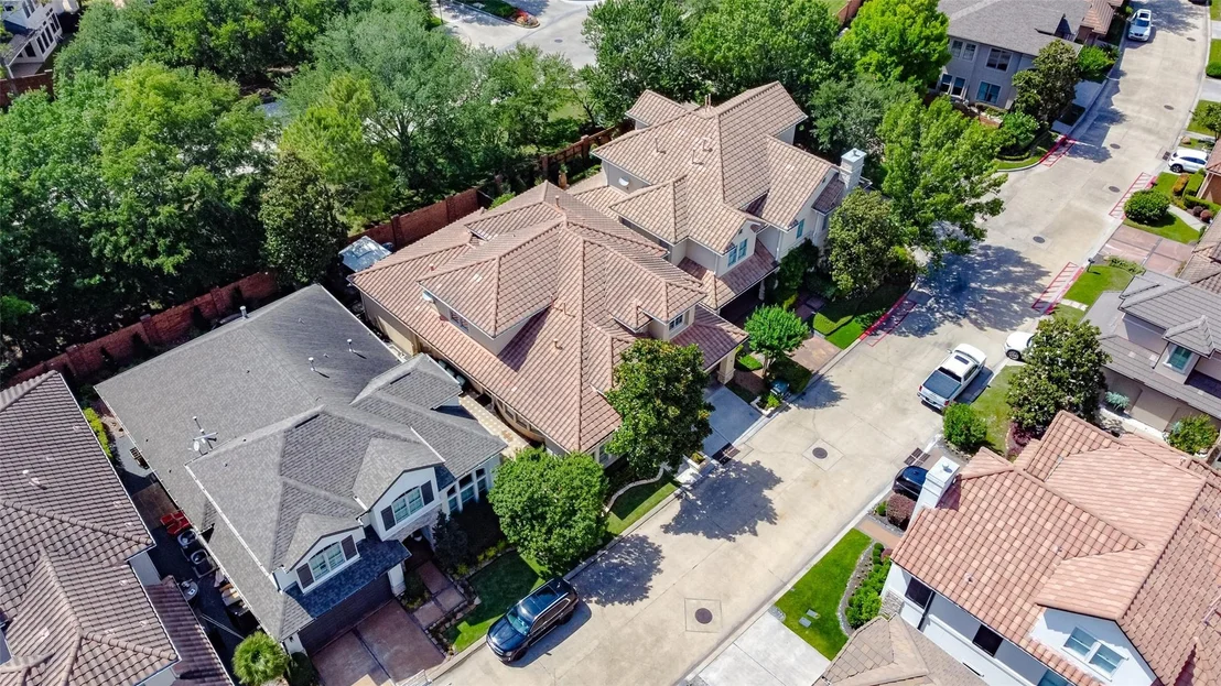 Photo of 2822 Stuart Manor
