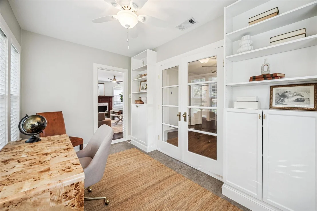 Photo of 1402 Vassar Street