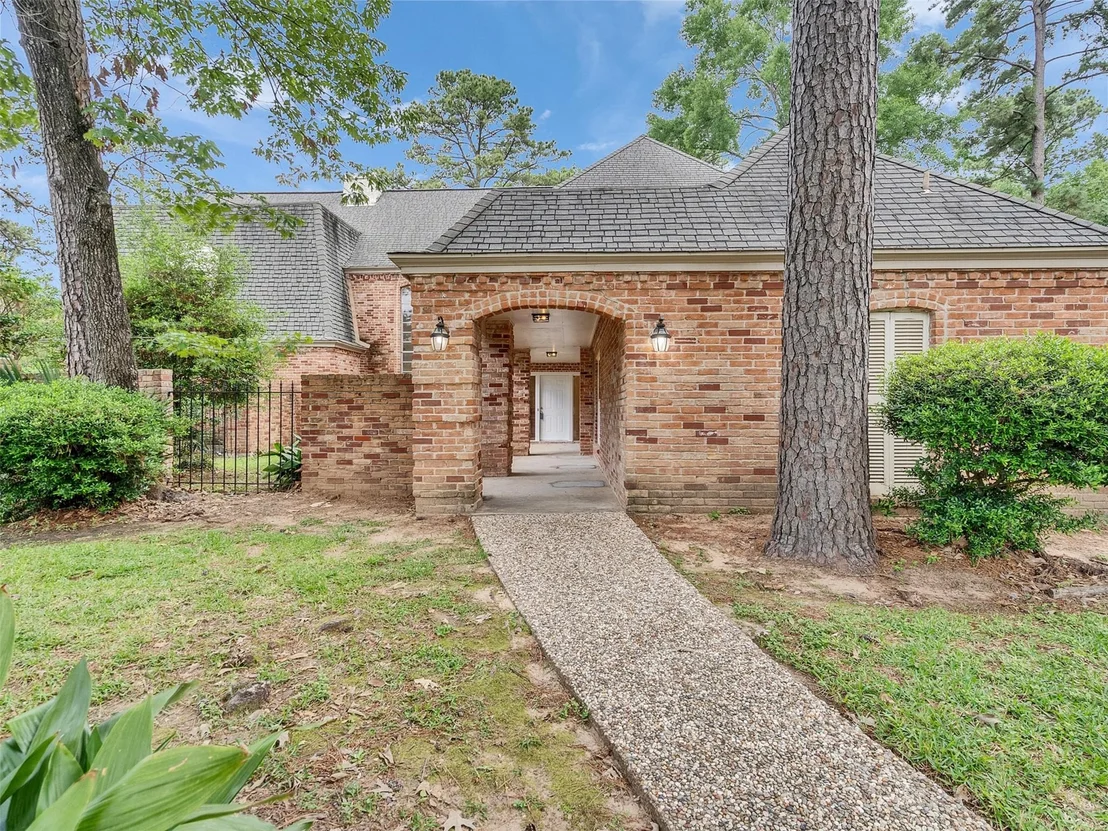 Photo of 8322 Oak Moss Drive