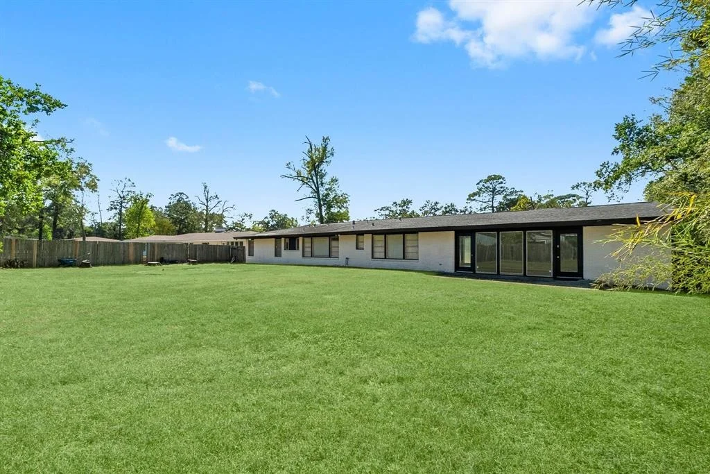 Photo of 1610 Shady Oaks Drive