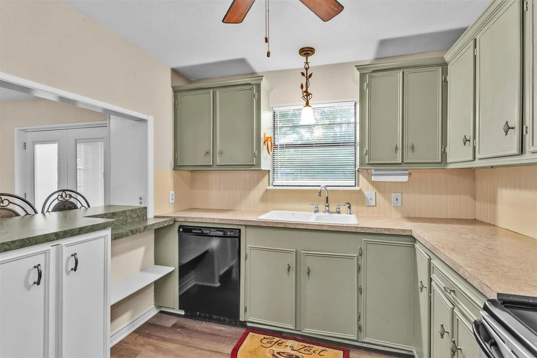 Photo of 13677 Hillcrest Manor Drive