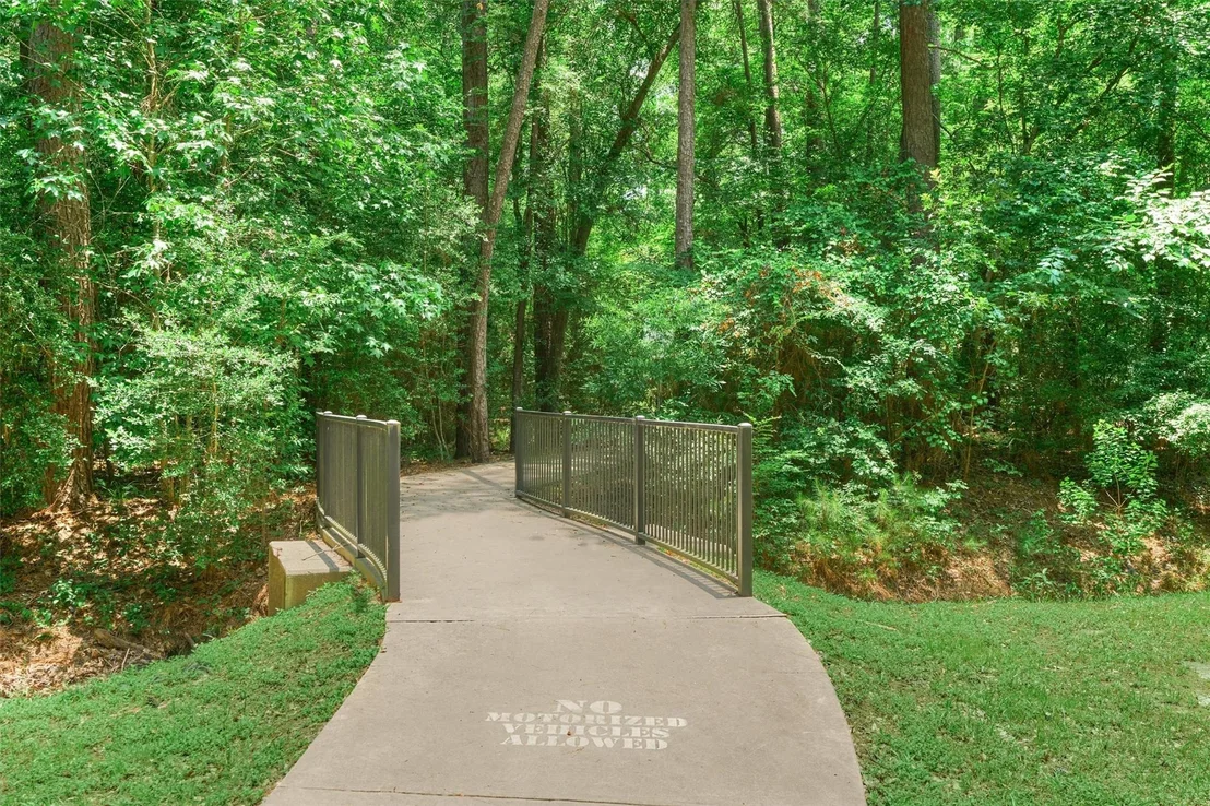Photo of 12004 White Oak Run