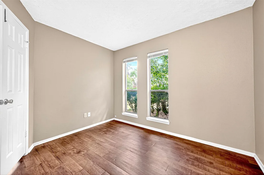 Photo of 6935 Foxbrook Drive
