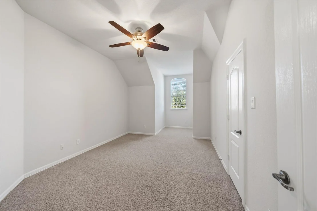 Photo of 25802 Northcrest Drive