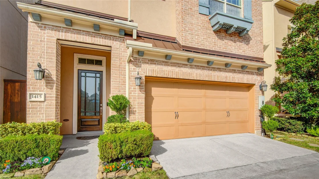 Photo of 1415 Devonshire Manor Lane
