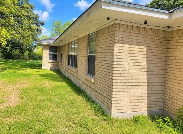 Photo of 8002 County Road 172