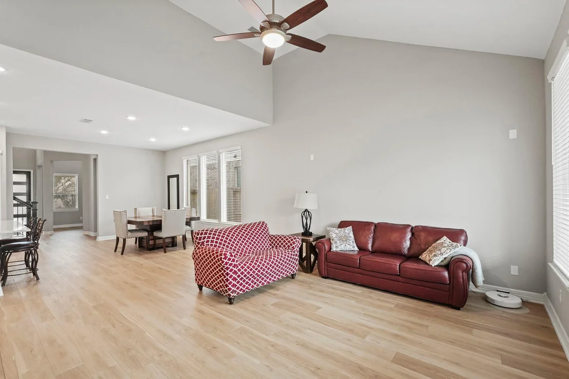 Photo of 29006 Laurel Grove Lane