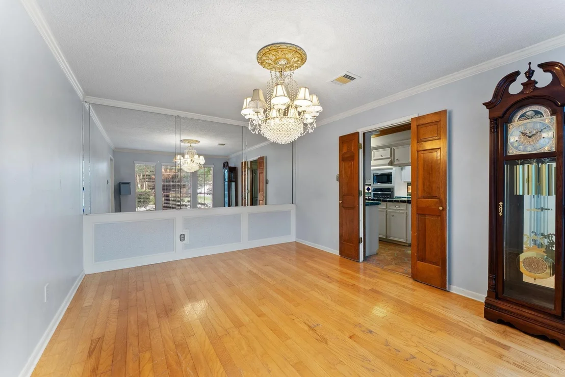 Photo of 5718 Glenmere Lane